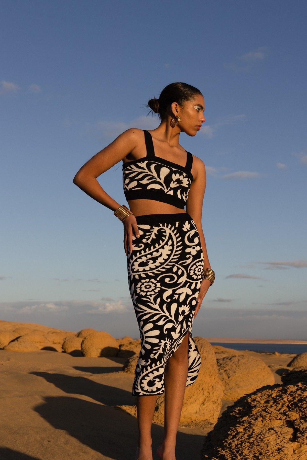 Amina Black & White Knit Crop Top