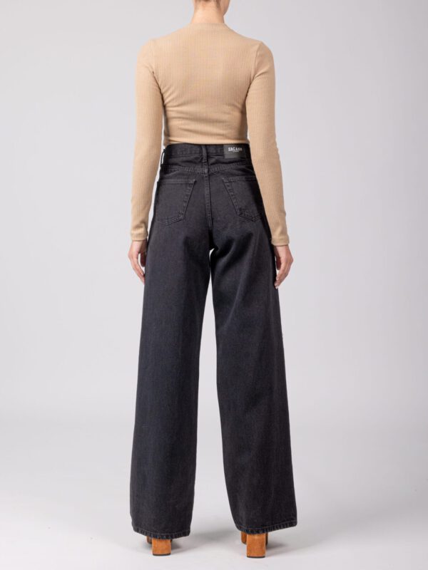 Beige-back-scaled Beige-back-scaled